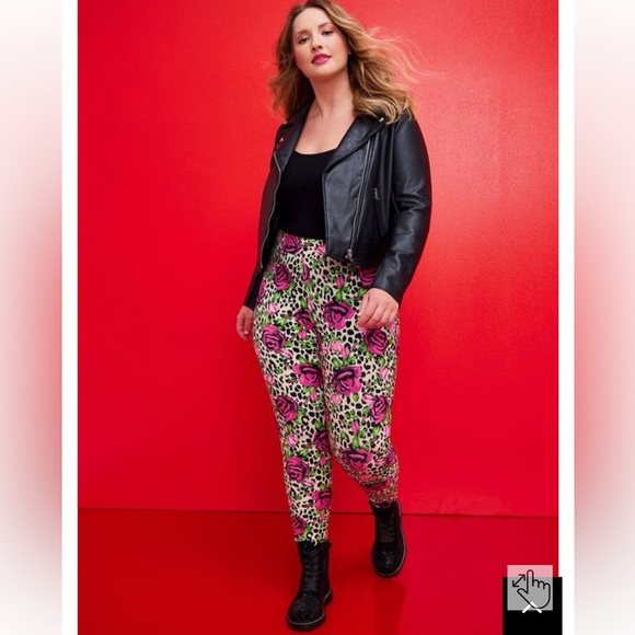 torrid Pants - NWT Torrid Betsey Johnson Legging